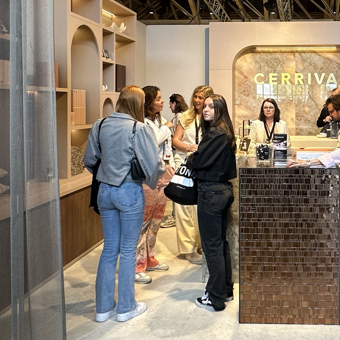 studenten-meetup-tijdens-design-district-2026